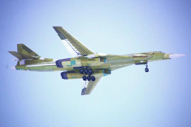 喀山航空工厂将在今年交付首批2架图-160m.